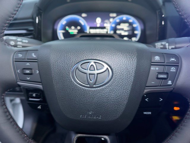 New 2026 Wind Chill Pearl with Midnight Black Metallic roof <sup>1</sup> Toyota  XSE AWD image 15
