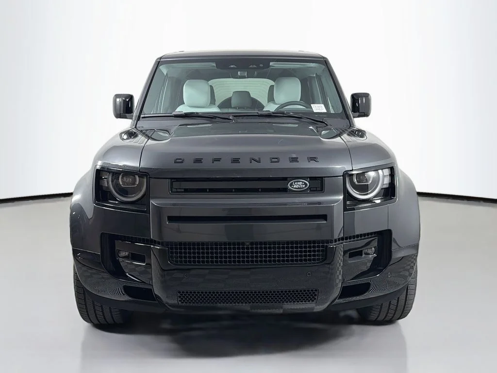 New 2026 Carpathian Grey Land Rover X-Dynamic SE image 2