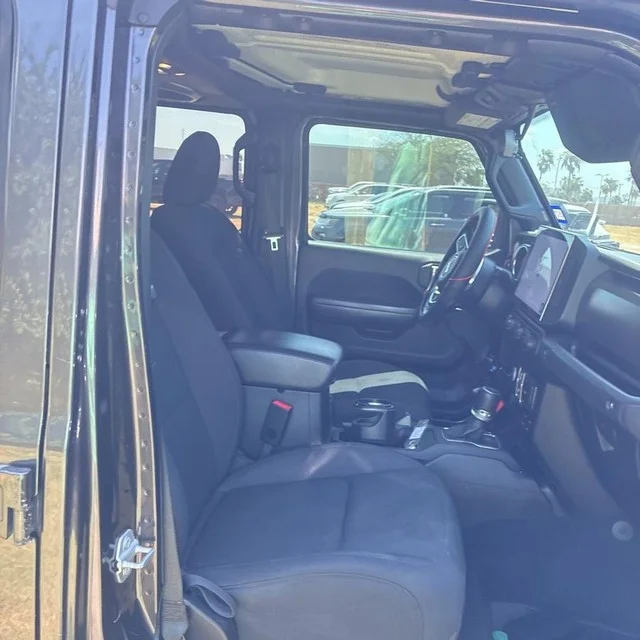 Used 2020 GRAY Jeep Sport S image 18