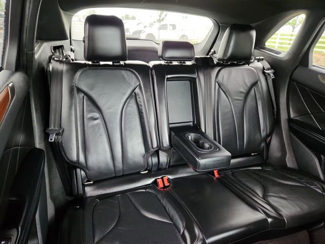 Used 2017 Gray Lincoln Reserve image 30