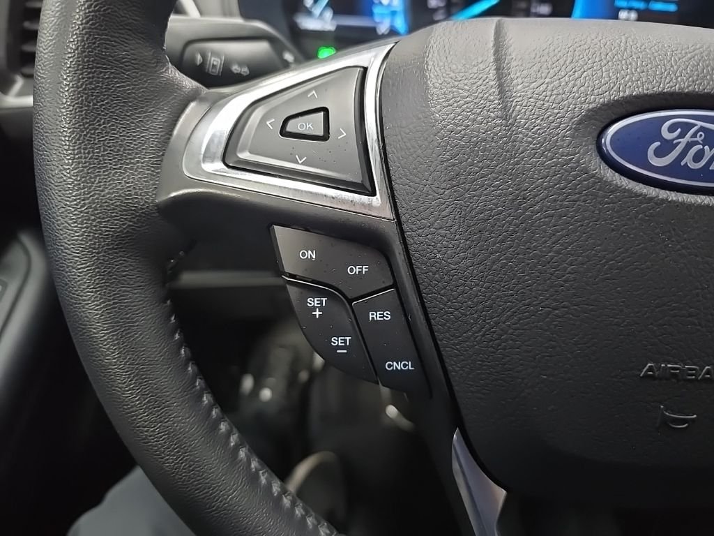 Used 2024 Oxford White Ford SEL image 25