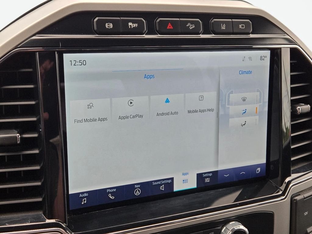 Used 2022  Ford Lariat image 27