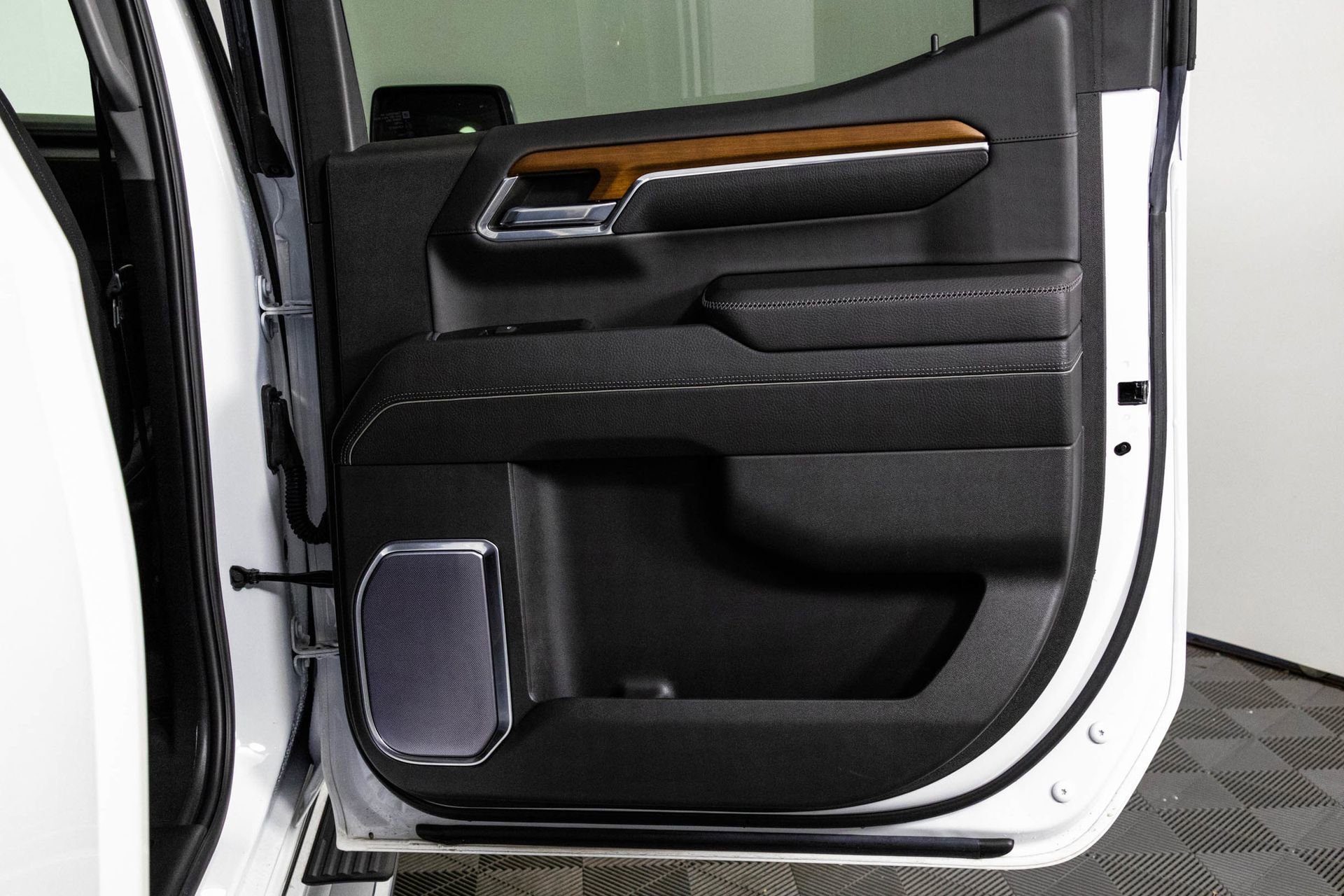 2022 GMC SIERRA - Image 36