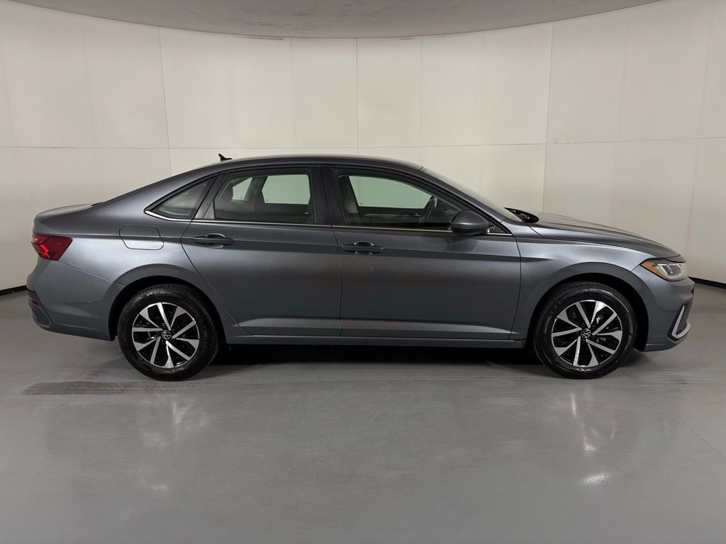 Used 2025 Gray Volkswagen 1.5T S image 9