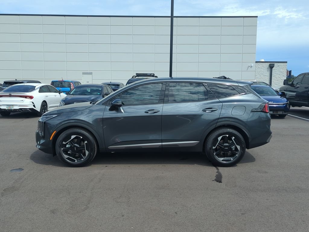 New 2027 Gravity Gray Kia S image 4