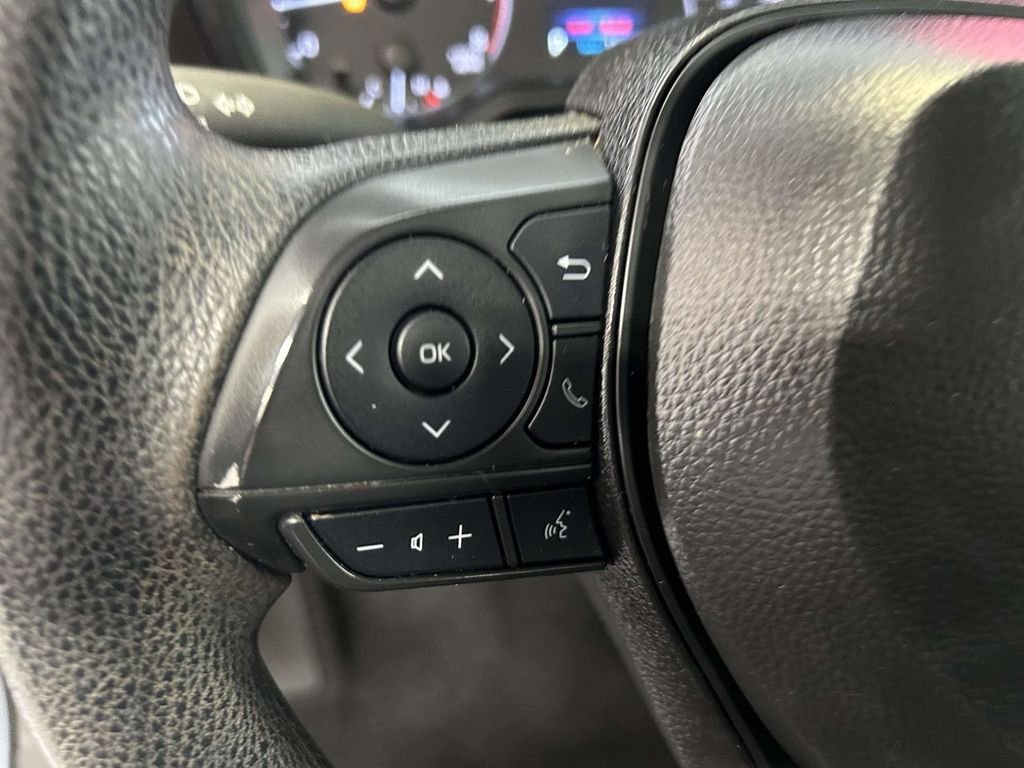 Certified Used 2025  Toyota LE image 19