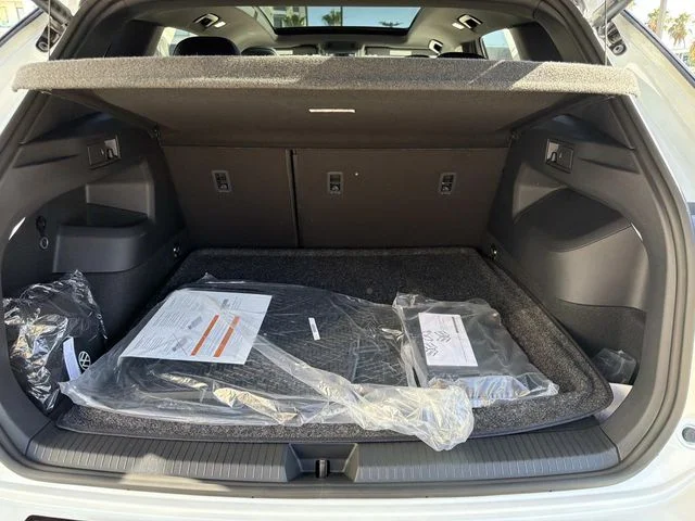 2026 Volkswagen Tiguan photo 5