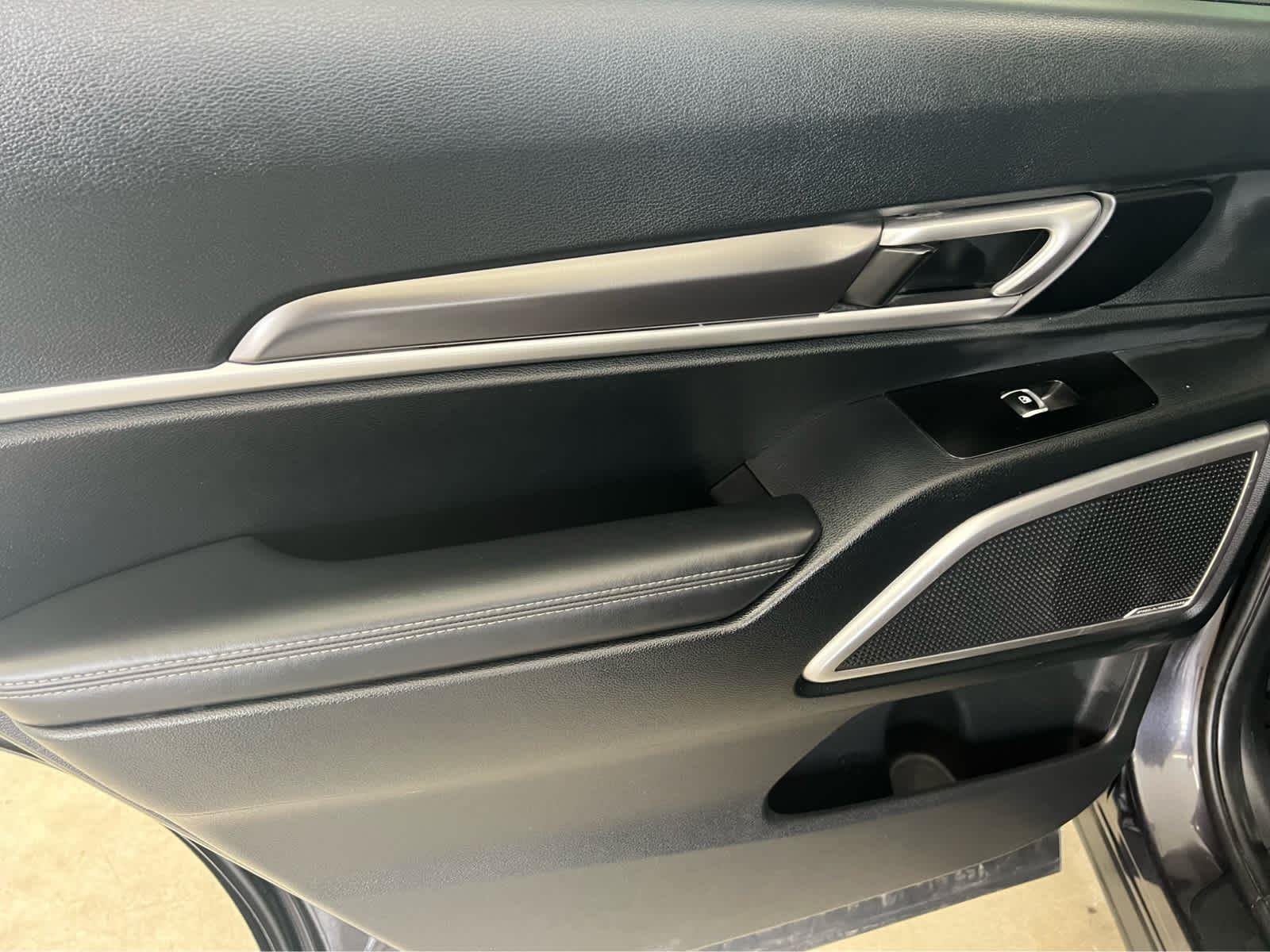 2025 Kia Telluride S - Photo 27
