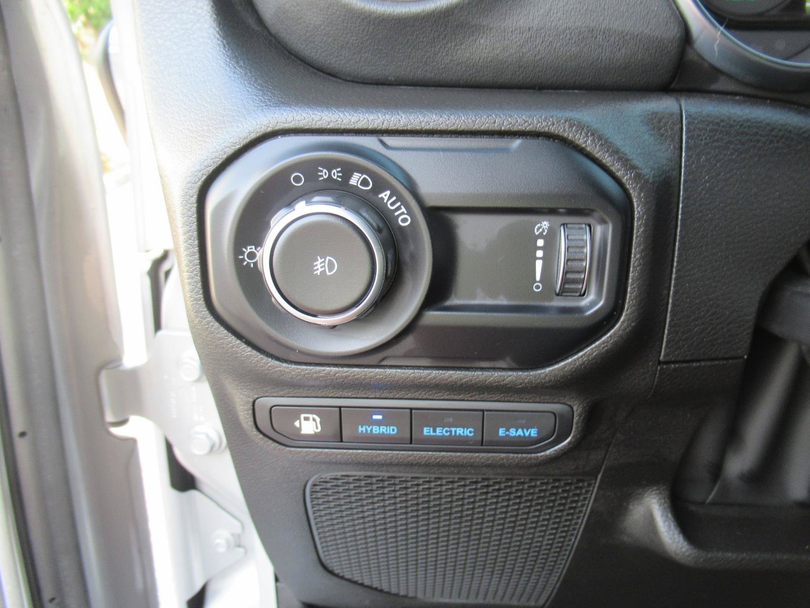 Used 2023 Silver Jeep High Altitude 4xe image 20