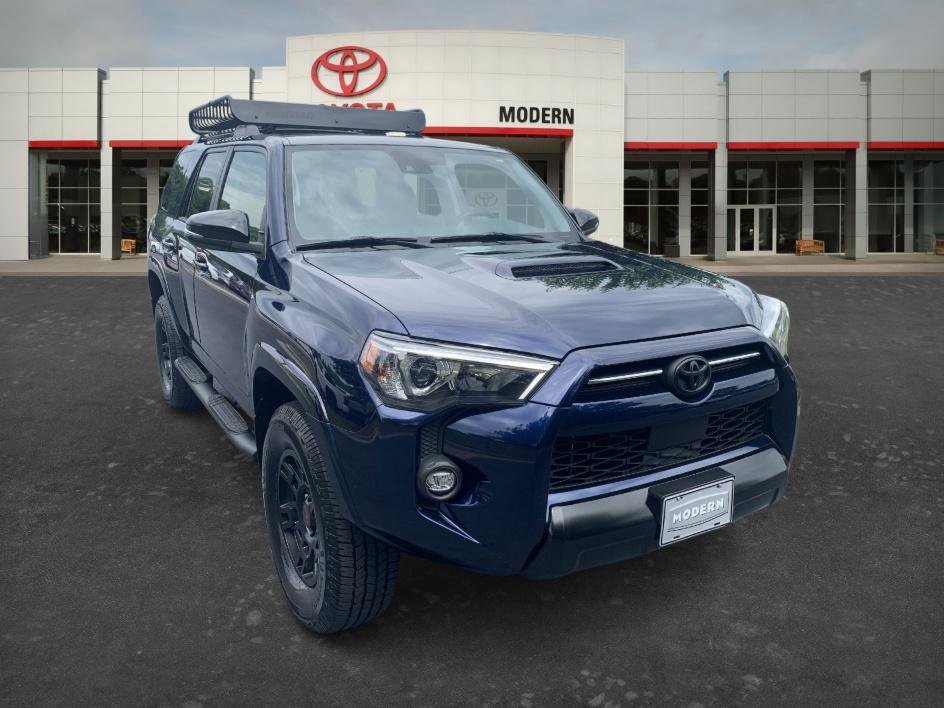 Certified Used 2021 Nautical Blue Metallic Toyota Venture image 3