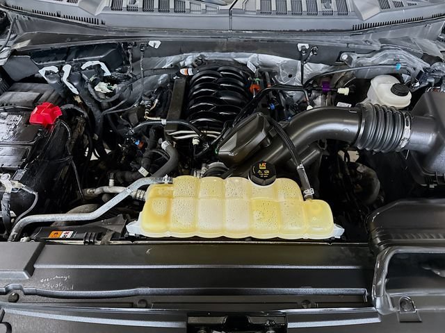 Used 2020 Purple Ford XL image 31