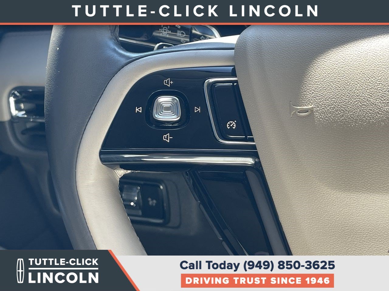 Certified Used 2022 Flight Blue Lincoln Grand Touring image 27