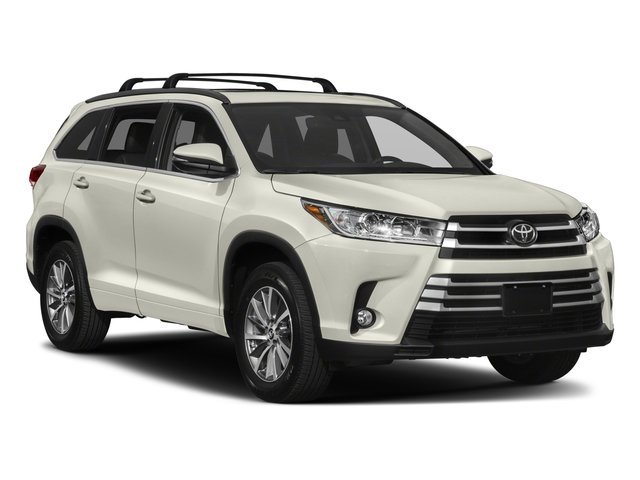 Used 2017 Predawn Gray Mica Toyota XLE image 6