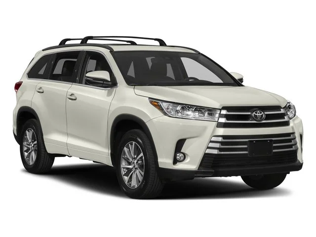 Used 2017 Predawn Gray Mica Toyota XLE image 6