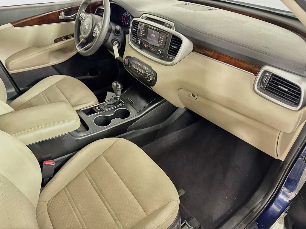 Used 2017 Blue Kia LX image 31
