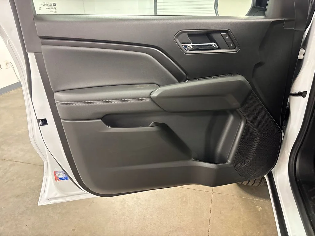 New 2026 Summit White GMC Elevation image 20