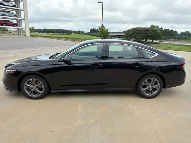 Used 2024 Crystal Black Pearl Honda EX image 13