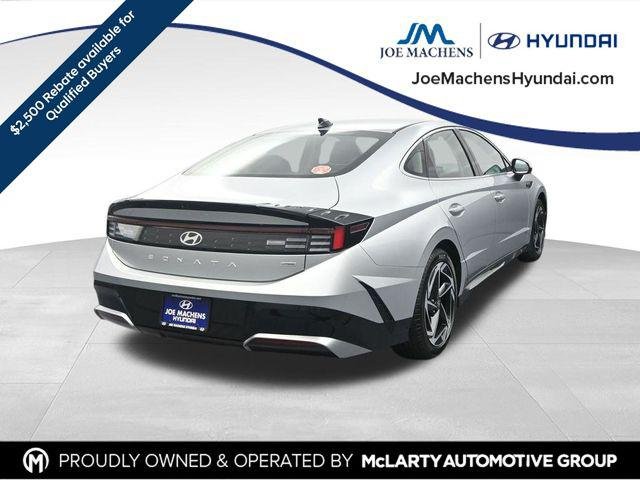 New 2026 Silver Hyundai SEL Sport image 8