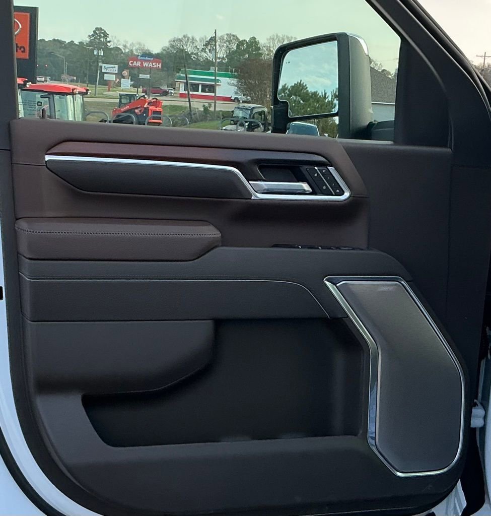 2026 GMC Sierra 3500HD Denali - Photo 18