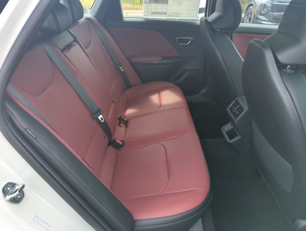 New 2026 Snow White Pearl Kia GT-Line Turbo image 33