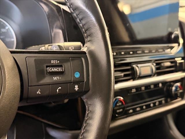 Used 2023 Super Black Nissan SL image 16