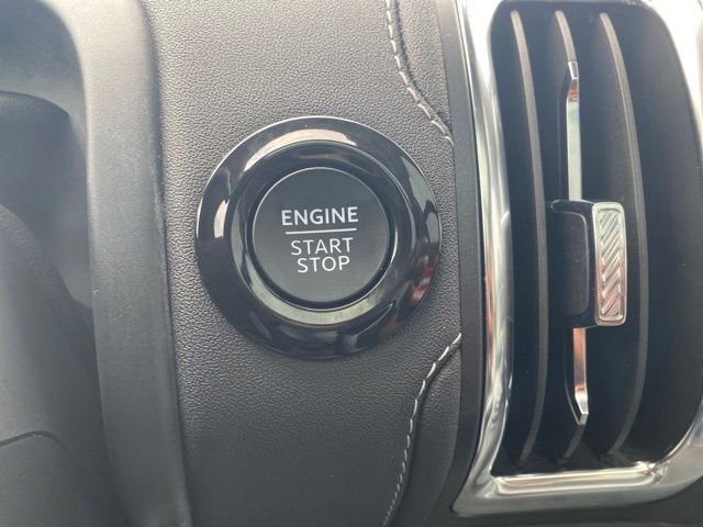 Used 2025 Stone Blue Metallic Ford Platinum image 31