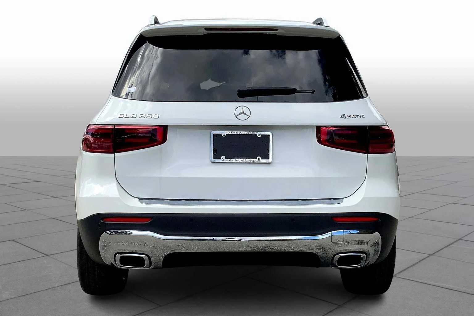 Certified Used 2026 Polar White Mercedes-Benz GLB 250 image 4