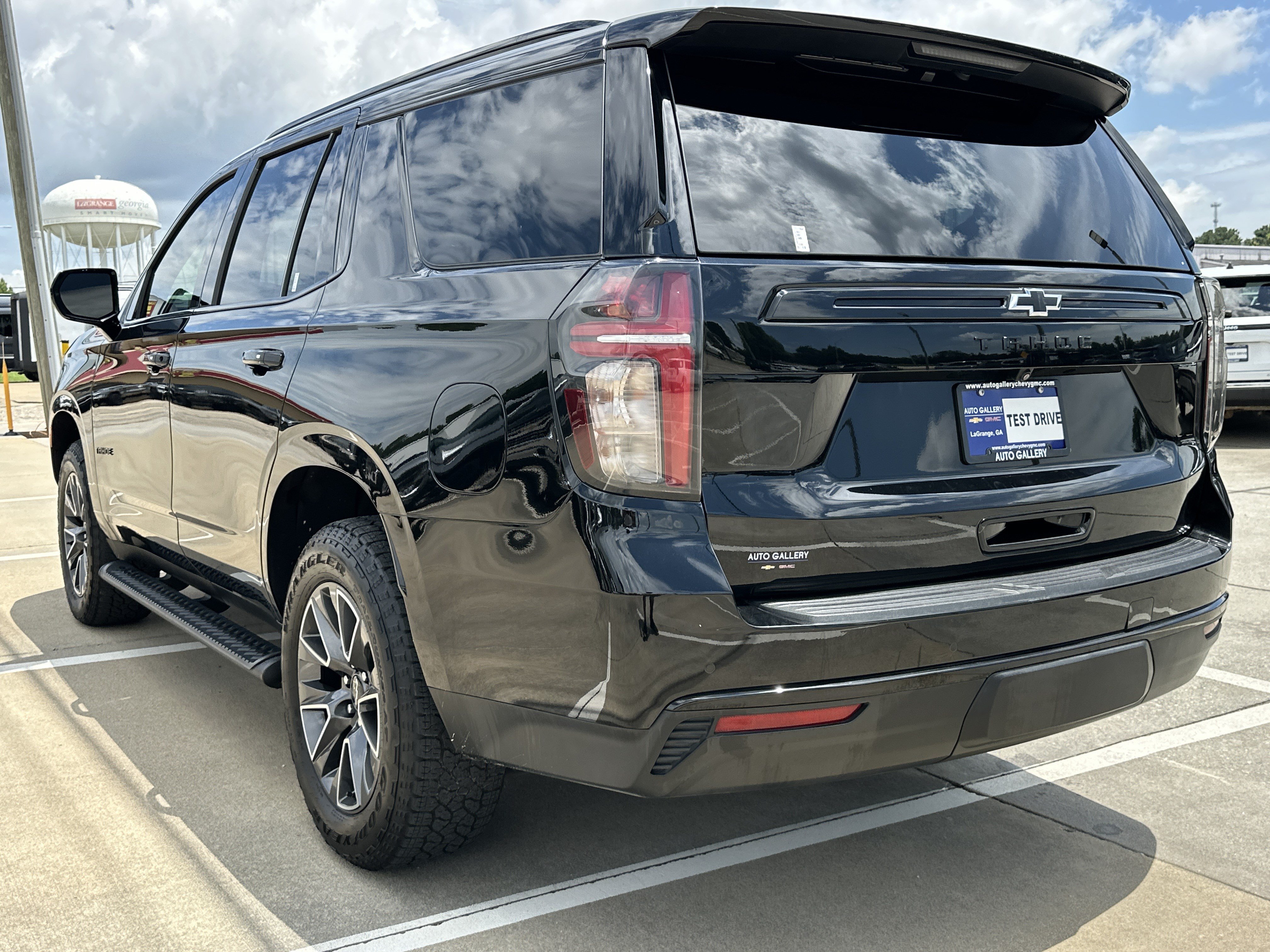 2023 Chevrolet Tahoe Z71 - Photo 7