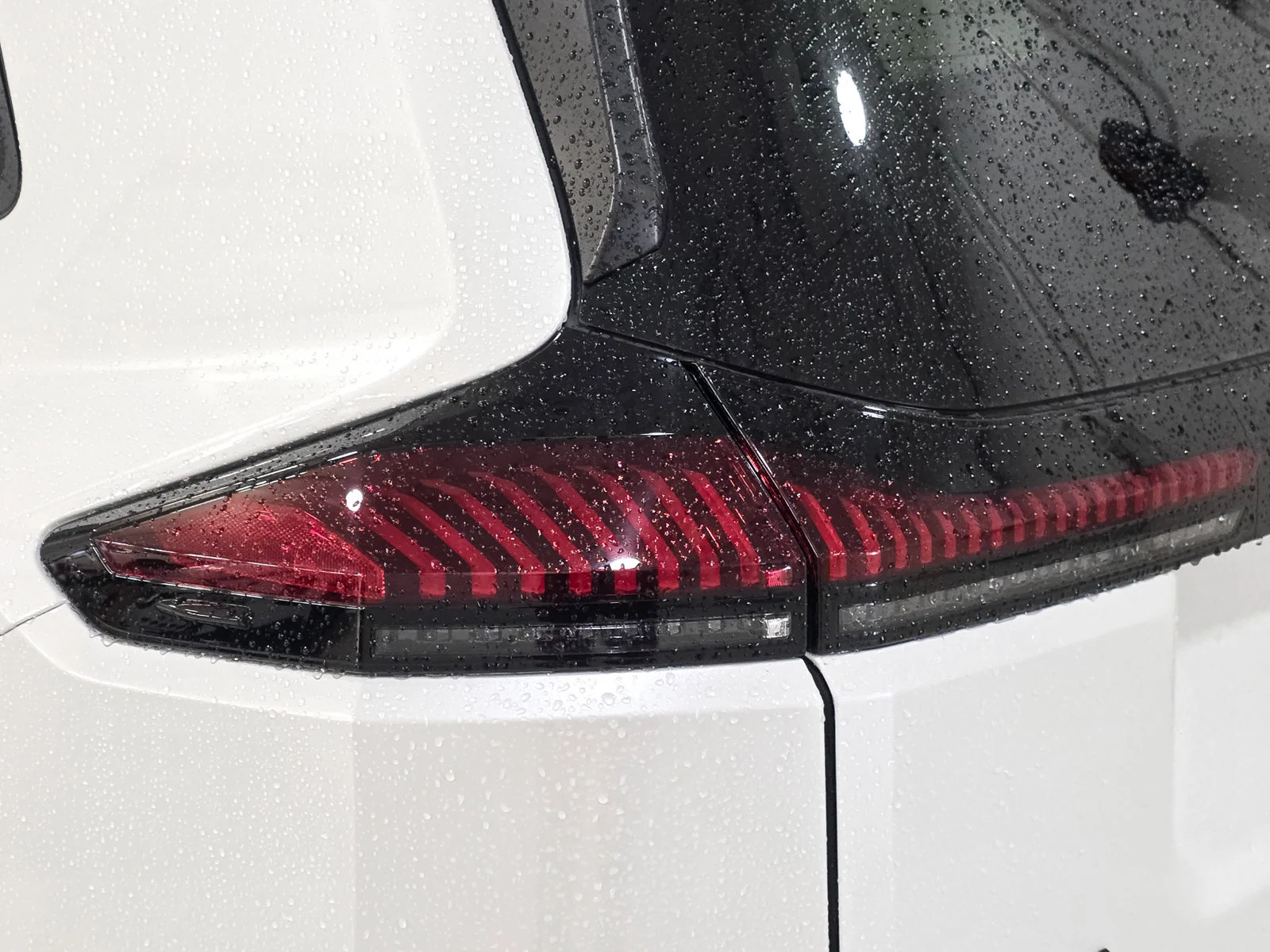 New 2026 Wind Chill Pearl <sup>1</sup> Toyota  XLE Premium image 15
