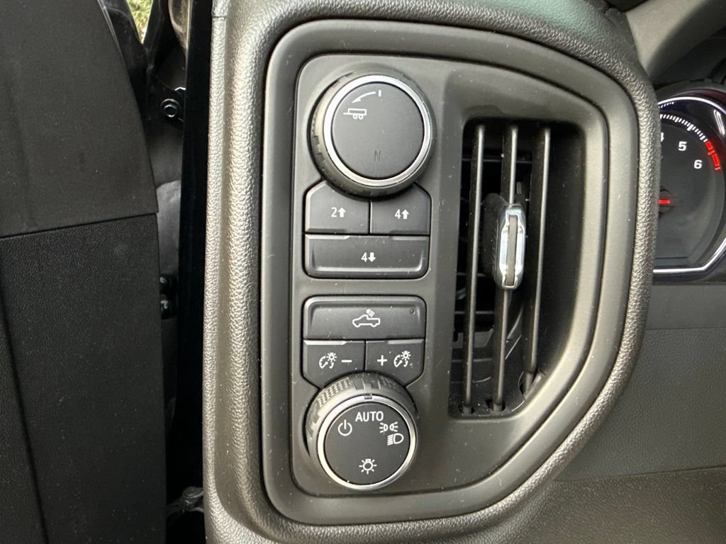 Used 2023 Black Chevrolet Custom image 116