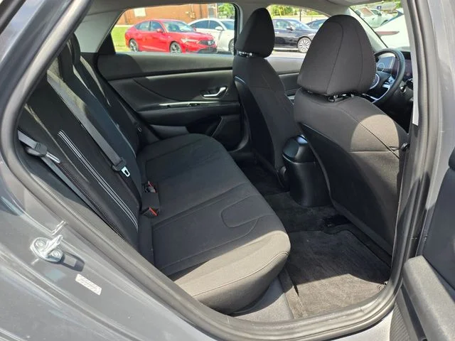 Used 2023 Gray Hyundai SEL image 19