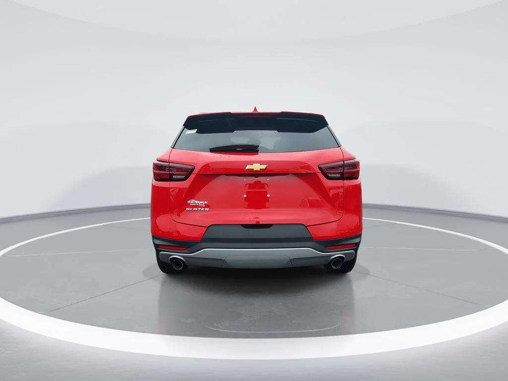 Used 2023 Red Chevrolet LT image 7