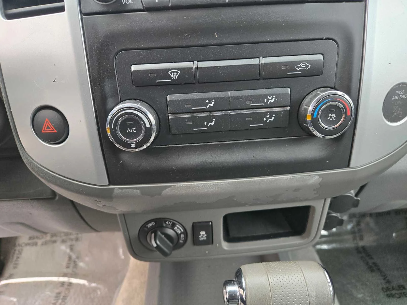 Used 2016  Nissan SV image 16