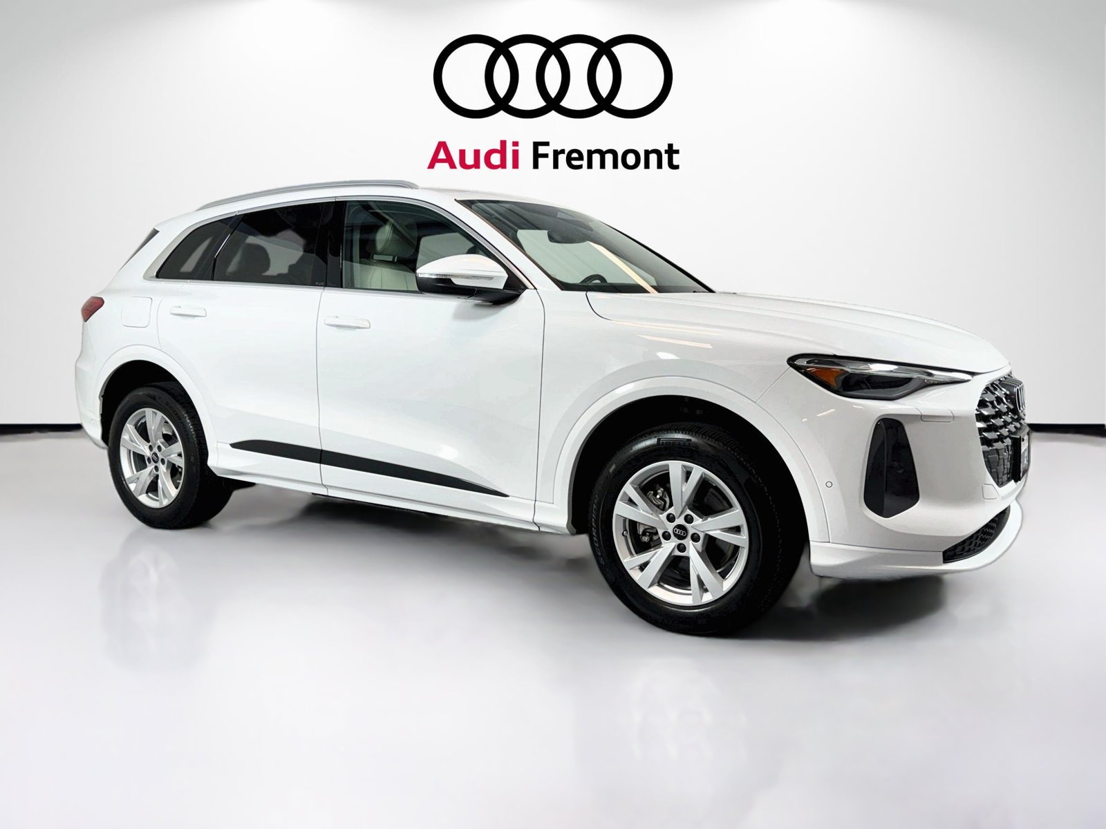 Used 2025 Arkona White Audi Premium image 3
