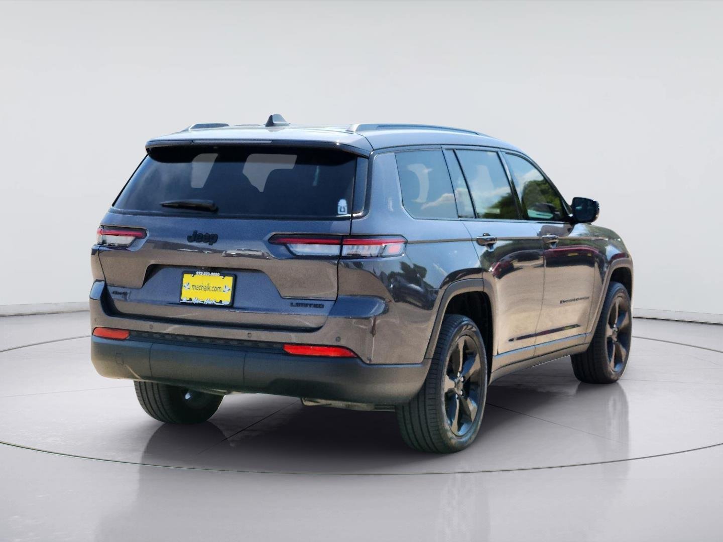 Used 2024 Baltic Gray Metallic Clearcoat Jeep Limited image 6