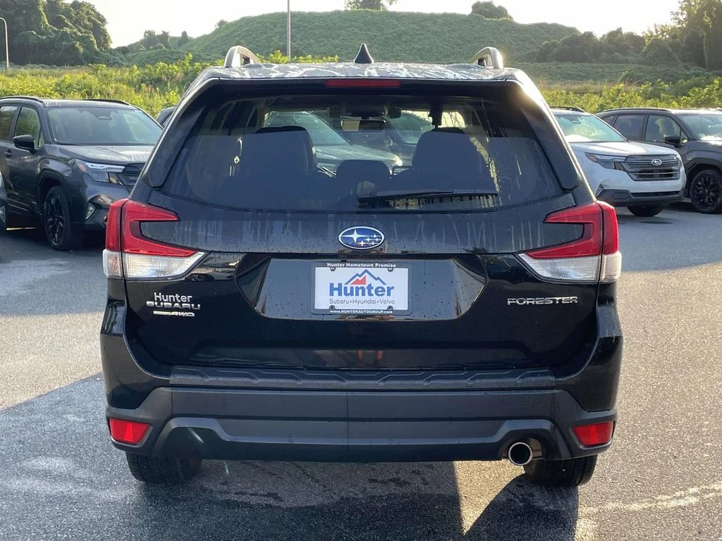 Used 2019 Crystal Black Silica Subaru Limited image 28