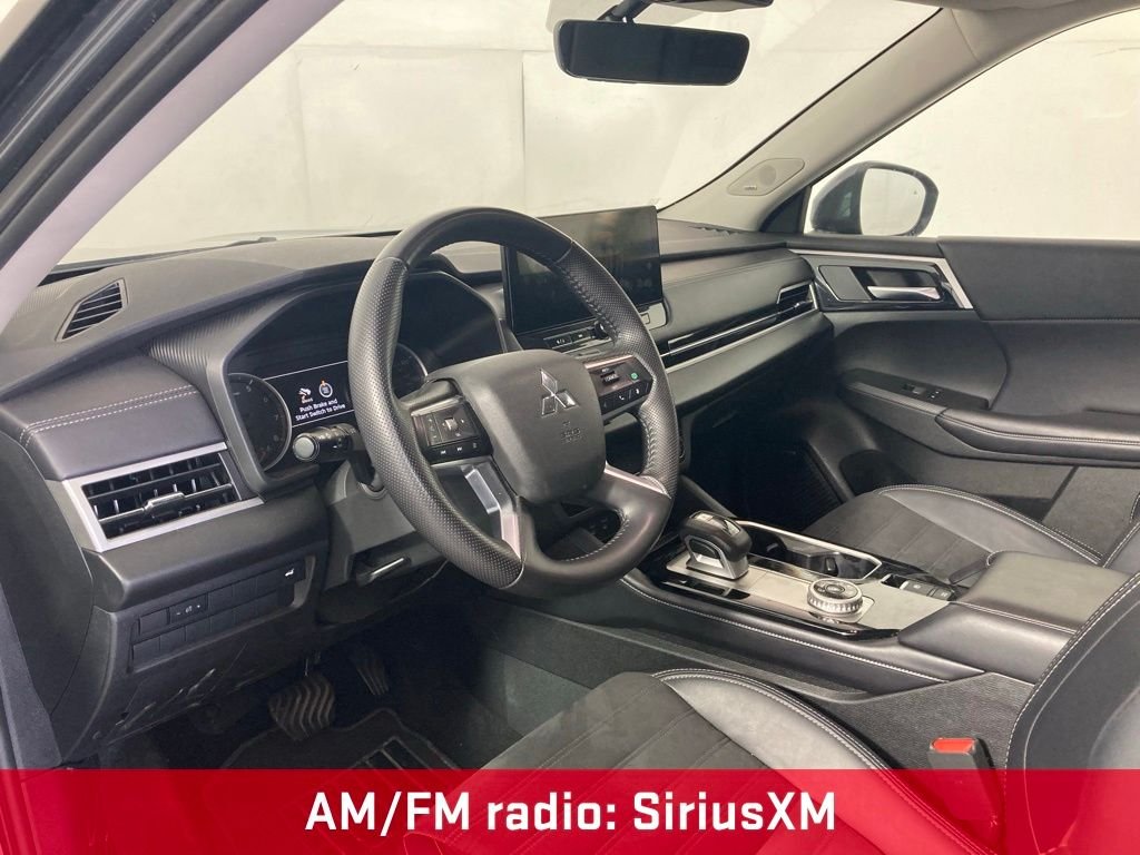 Used 2025 Gray Mitsubishi SE image 11