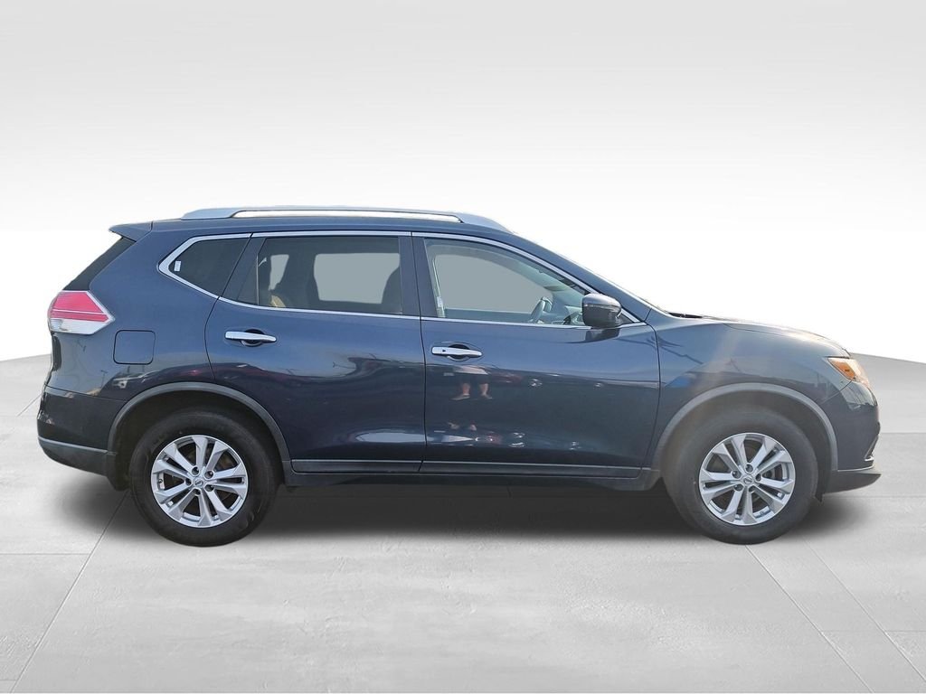 Used 2016 Blue Nissan SV image 6