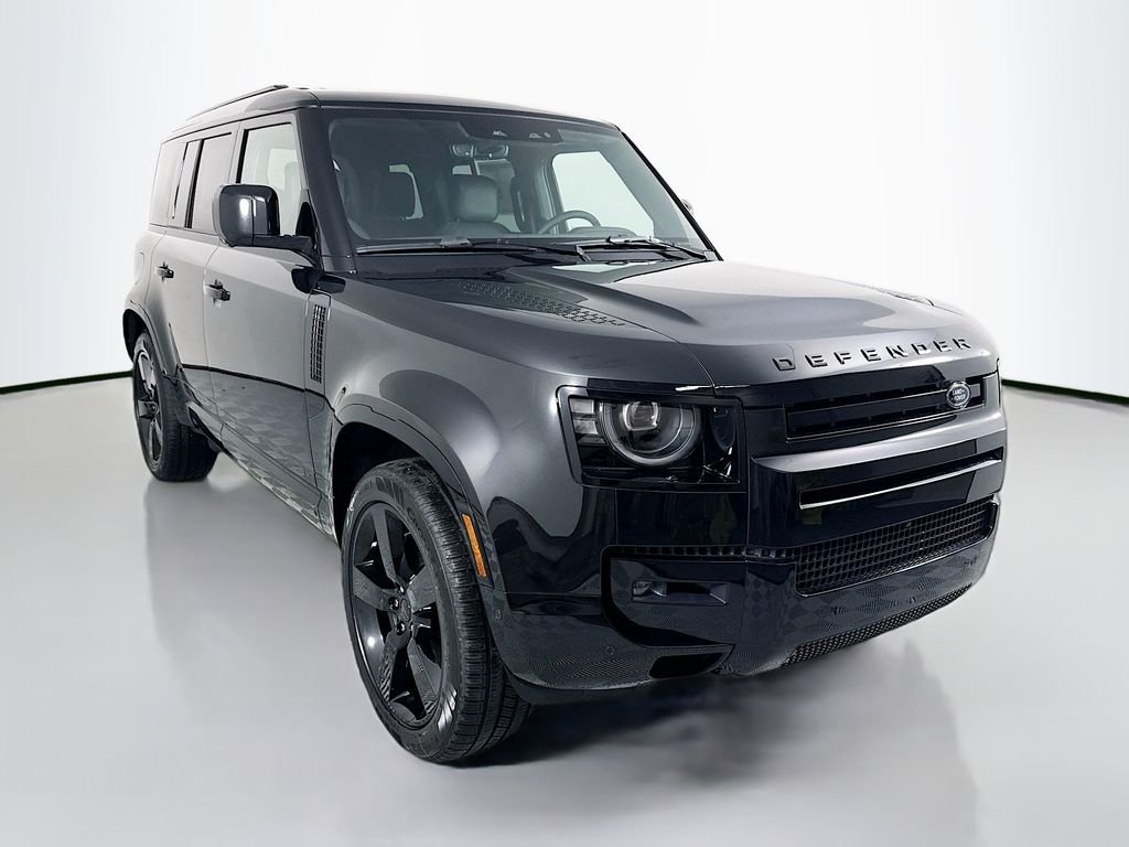 New 2026 Santorini Black Land Rover X-Dynamic SE image 7