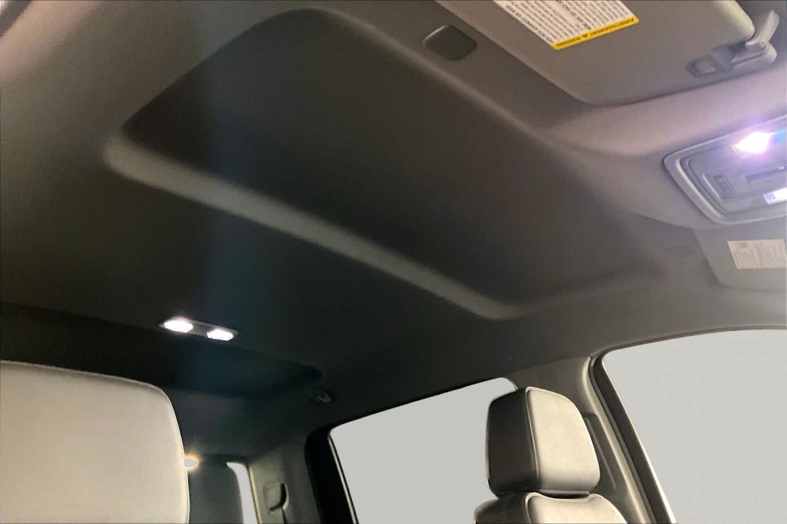 Used 2024 Summit White Chevrolet LTZ image 14