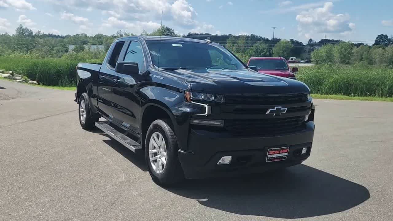 Used 2022 Black Chevrolet RST image 6