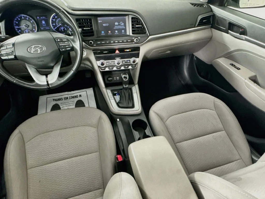 Used 2019 Machine Gray Hyundai Value Edition image 27