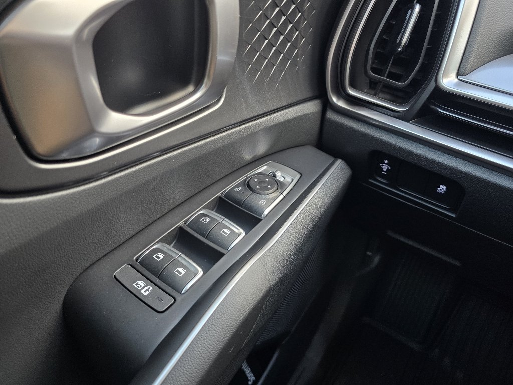 2026 Kia Sorento LX - Photo 12
