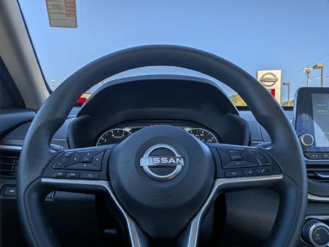 Used 2024 Silver Nissan 2.5 SV image 24