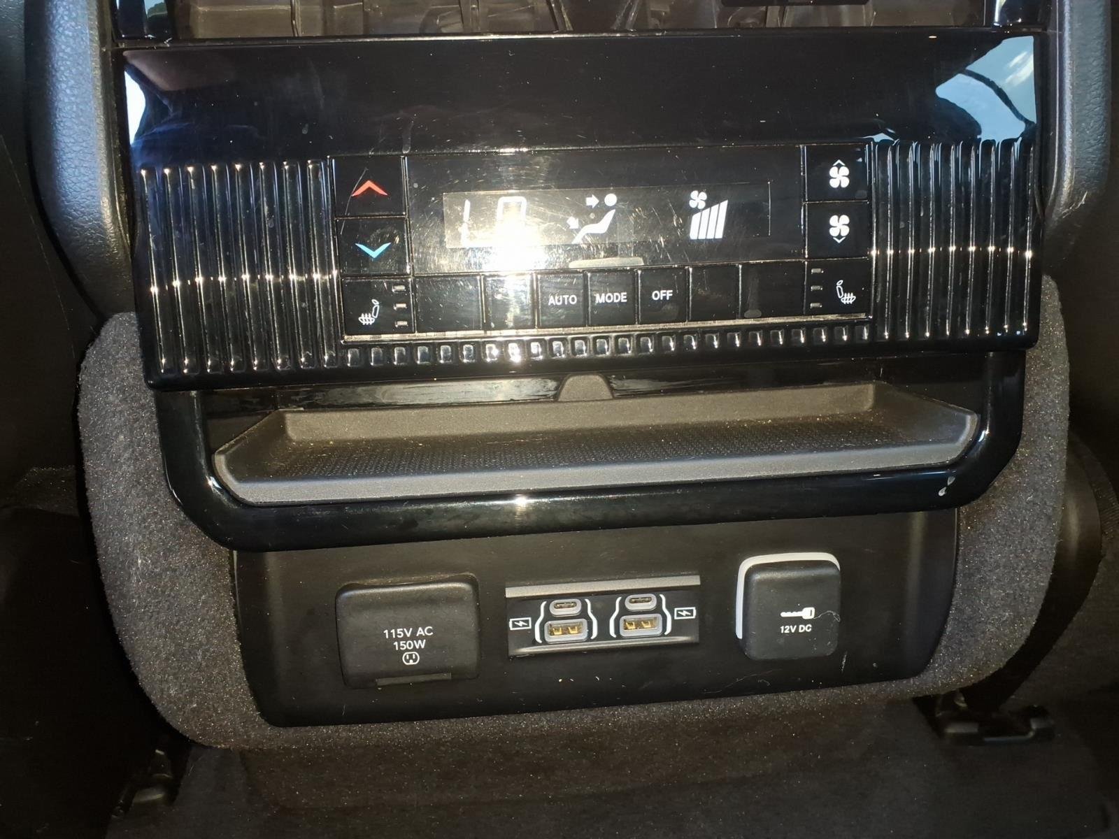Used 2024 Diamond Black Crystal Pearlcoat Jeep Series II image 18