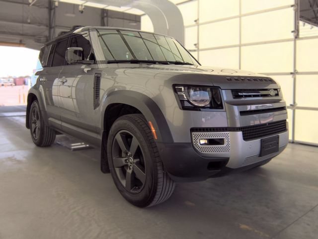 Used 2023 Silver Land Rover  image 2