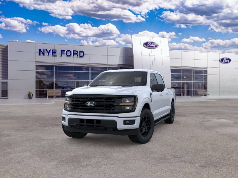 New 2026 Oxford White Ford XLT image 3