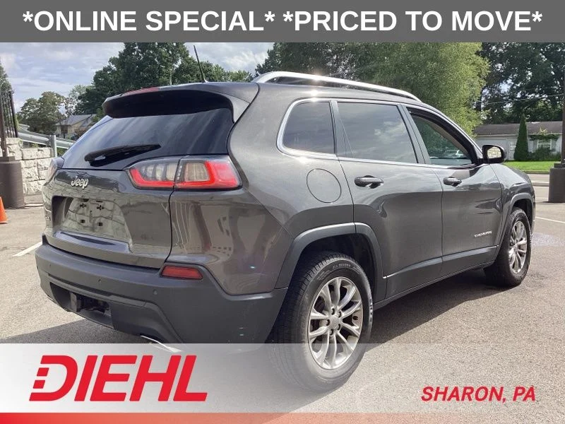 Used 2020 Granite Crystal Clearcoat Metallic Jeep Latitude Plus image 7