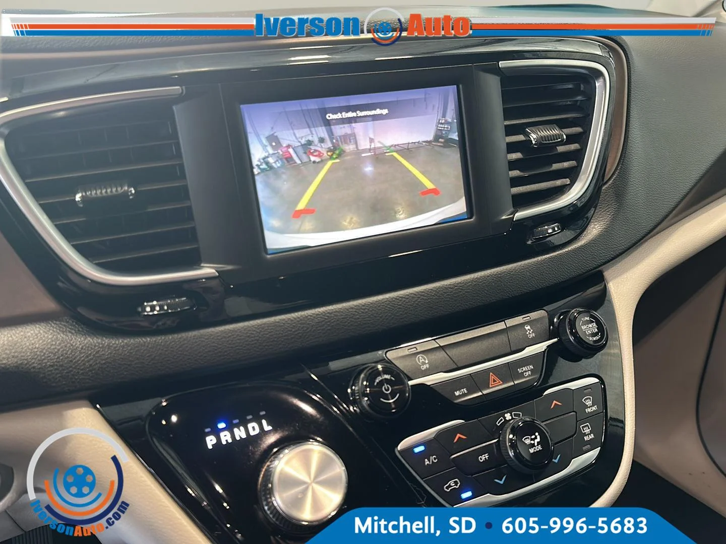 Used 2023 Bright White Clearcoat Chrysler LX image 19