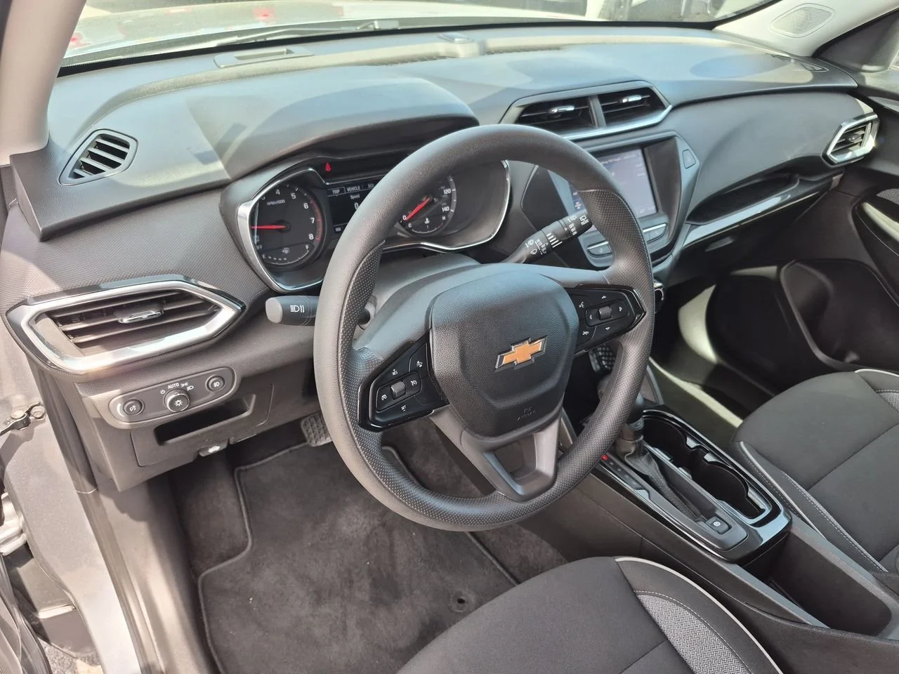 Used 2023 Sterling Gray Metallic Chevrolet LT image 10